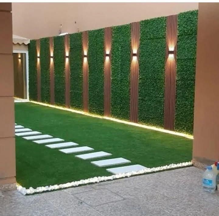 عشب جداري وصناعي وطبيعي